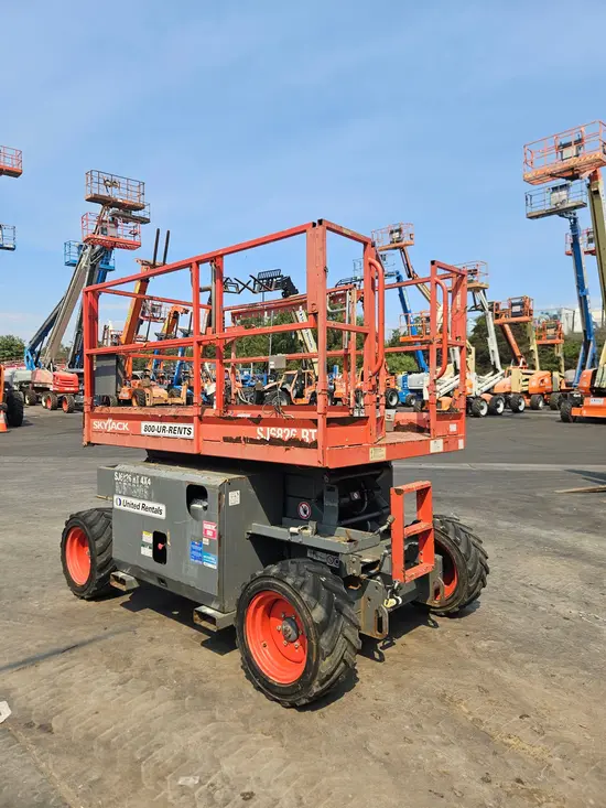 2017 Skyjack SJ6826RT Rough Terrain Scissor Lift