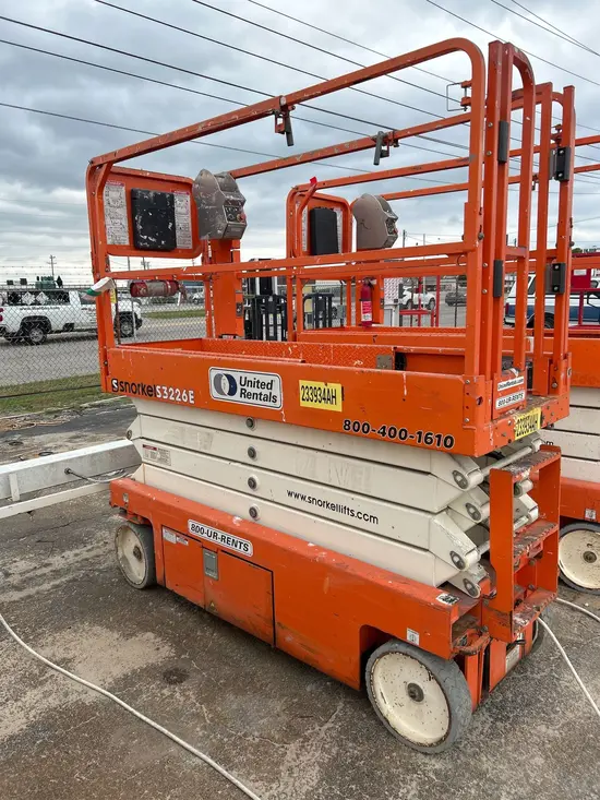 2019 Snorkel S3226E Scissor Lift