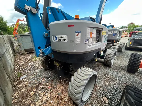 2017 Genie Z-60/37 DC Articulating Boom Lift