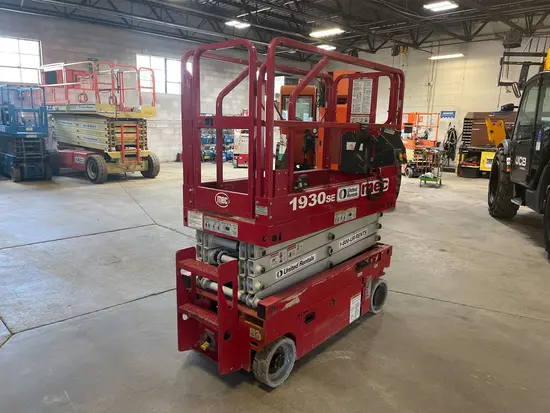 2018 MEC 1930SE Scissor Lift