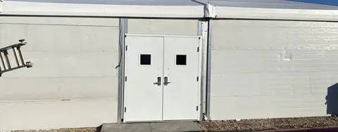 Lockable steel door