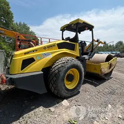 2021 BOMAG BW211D-5 Single Drum Roller