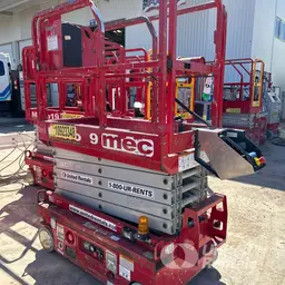 2019 MEC MICRO 19 Scissor Lift