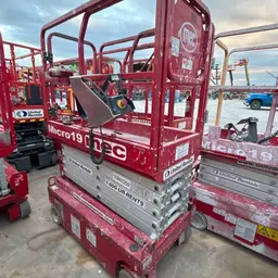 2018 MEC MICRO 19 Scissor Lift
