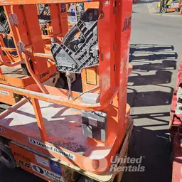 2019 JLG 1230ES Self-Propelled One-Person Lift