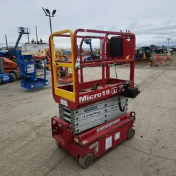 2019 MEC MICRO 19 Scissor Lift