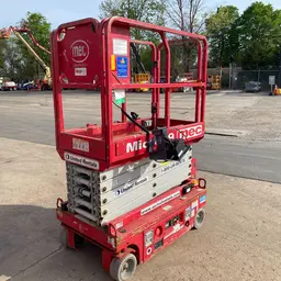 2018 MEC MICRO 19 Scissor Lift