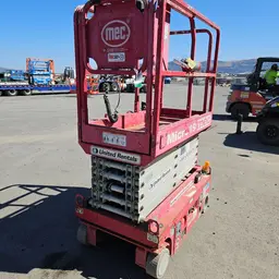 2018 MEC MICRO 19 Scissor Lift