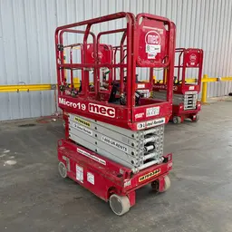 2018 MEC MICRO 19 Scissor Lift