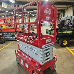 2018 MEC MICRO 19 Scissor Lift