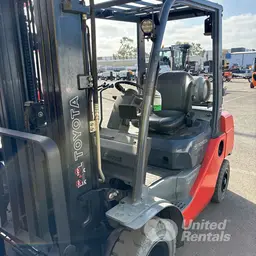 2018 Toyota 8FGU25 Warehouse Forklift