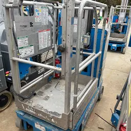 2016 Genie GR-20 Self-Propelled One-Person Lift