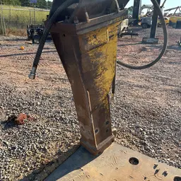 2011 Atlas Copco MB750 Attachment