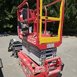 2018 MEC MICRO 19 Scissor Lift