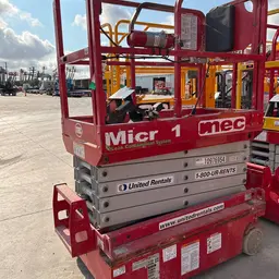 2019 MEC MICRO 19 Scissor Lift