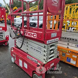 2017 MEC MICRO 19 Scissor Lift