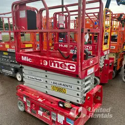 2018 MEC MICRO 19 Scissor Lift
