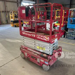 2018 MEC MICRO 19 Scissor Lift