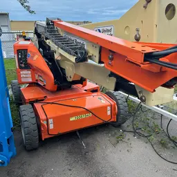 2017 JLG E450AJ Articulating Boom Lift