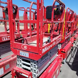 2018 MEC MICRO 19 Scissor Lift