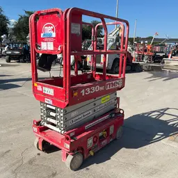 2017 MEC 1330SE Scissor Lift
