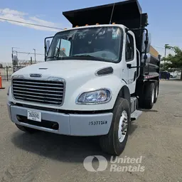 2021 Freightliner M2-106 Truck