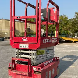 2017 MEC 1330SE Scissor Lift