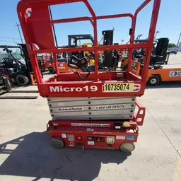 2018 MEC MICRO 19 Scissor Lift