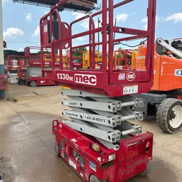 2018 MEC 1330SE Scissor Lift