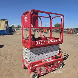 2018 MEC MICRO 19 Scissor Lift