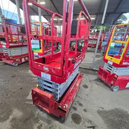 2019 MEC MICRO 19 Scissor Lift