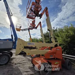 2016 JLG E450AJ Articulating Boom Lift