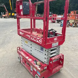 2018 MEC MICRO 19 Scissor Lift