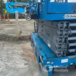 2016 Genie GS-4047 Scissor Lift