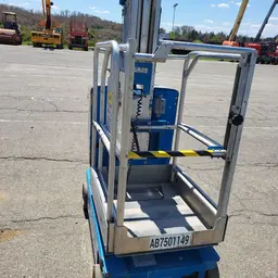2018 Genie GR-20 Self-Propelled One-Person Lift