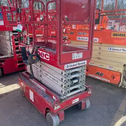 2018 MEC MICRO 19 Scissor Lift