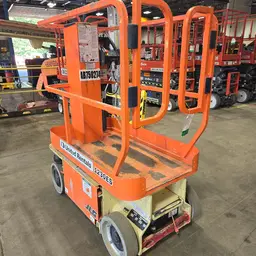 2019 JLG 1230ES Self-Propelled One-Person Lift