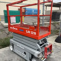 2018 Skyjack SJIII3219 Scissor Lift