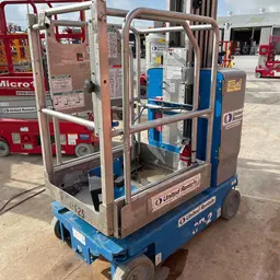 2018 Genie GR-20 Self-Propelled One-Person Lift