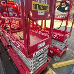 2018 MEC MICRO 19 Scissor Lift