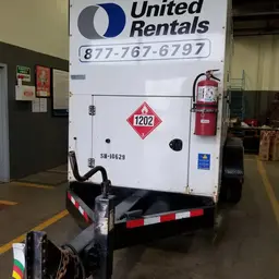 2013 Cummins C300 600V Diesel Generator