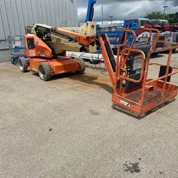 2017 JLG E450AJ Articulating Boom Lift