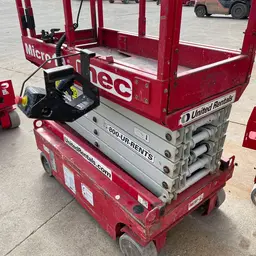 2018 MEC MICRO 19 Scissor Lift