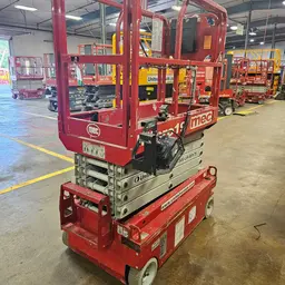 2018 MEC MICRO 19 Scissor Lift