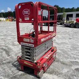 2019 MEC MICRO 19 Scissor Lift