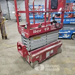 2017 MEC MICRO 19 Scissor Lift