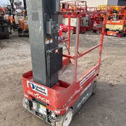 2018 Skyjack SJ12 Self-Propelled One-Person Lift