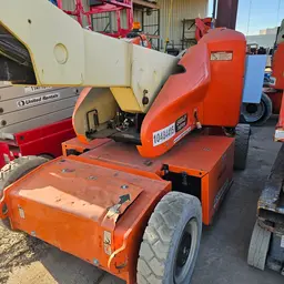 2016 JLG E400AJPN Articulating Boom Lift