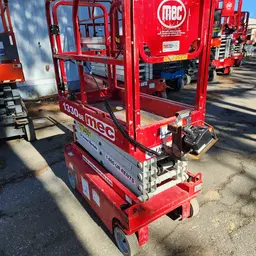 2017 MEC 1330SE Scissor Lift