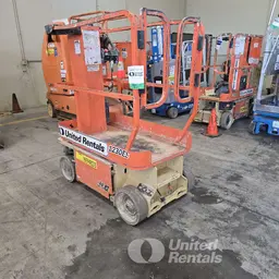 2017 JLG 1230ES Self-Propelled One-Person Lift